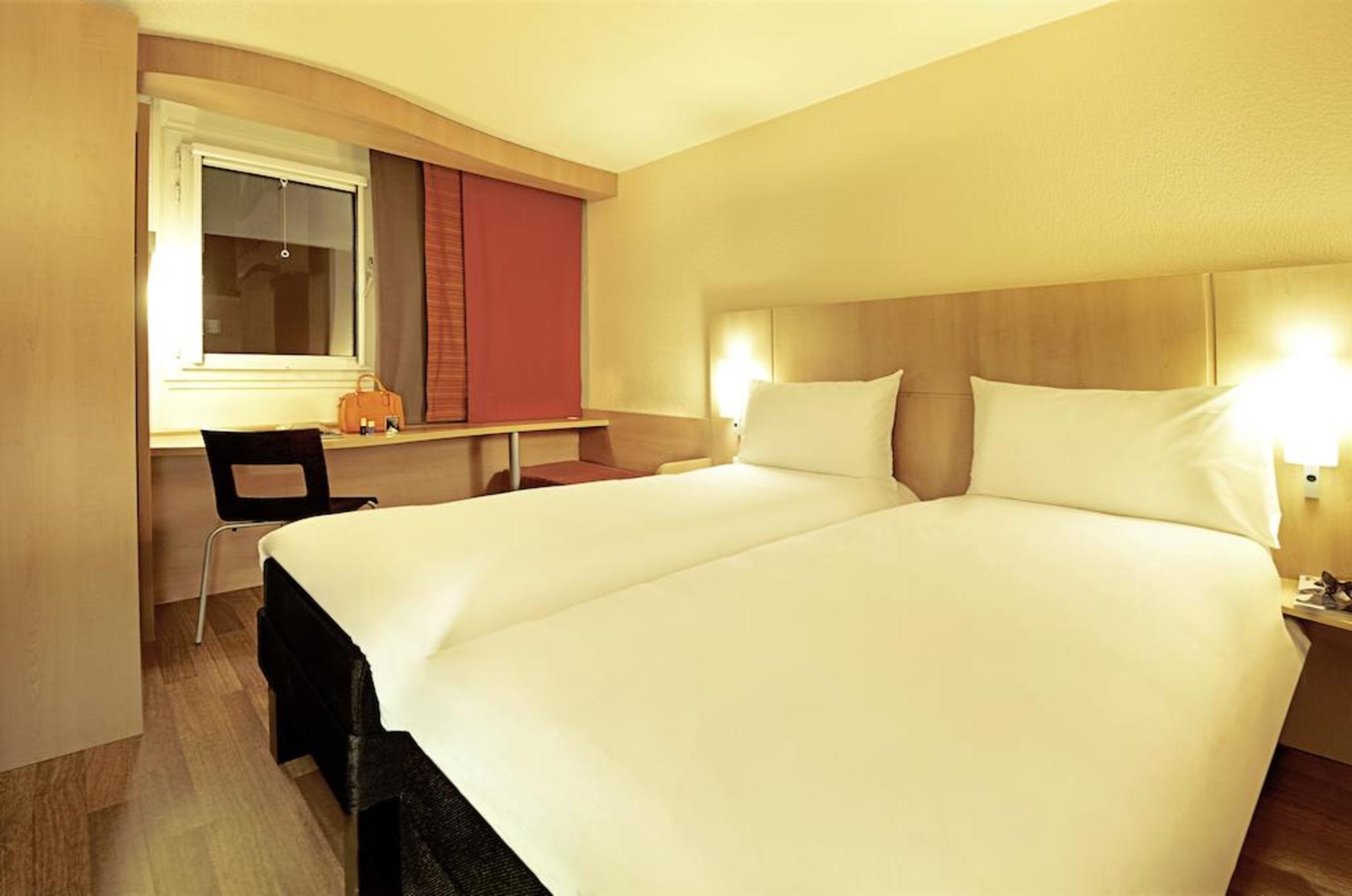 Hotel Ibis Paris 17 Clichy-Batignolles Esterno foto