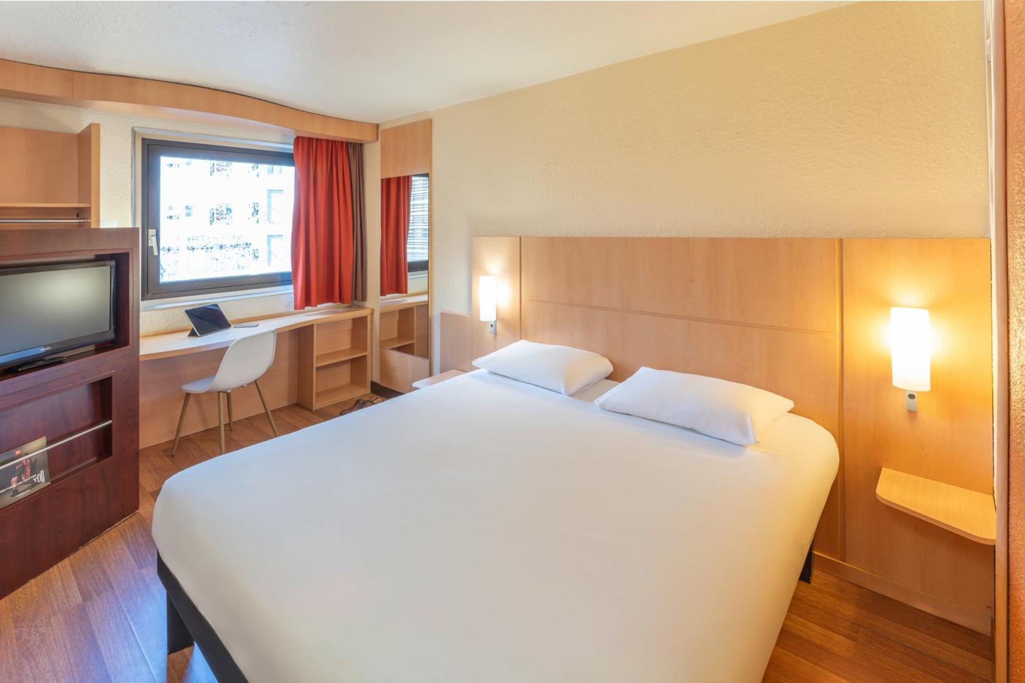 Hotel Ibis Paris 17 Clichy-Batignolles Esterno foto