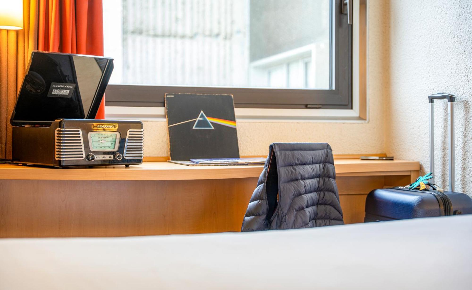 Hotel Ibis Paris 17 Clichy-Batignolles Esterno foto