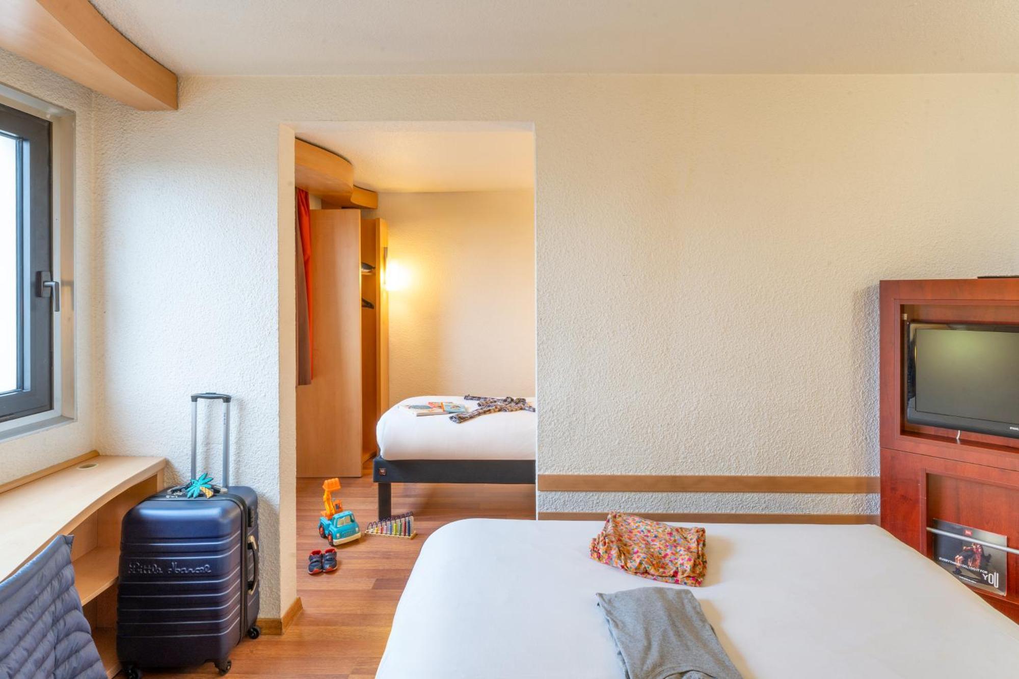 Hotel Ibis Paris 17 Clichy-Batignolles Esterno foto