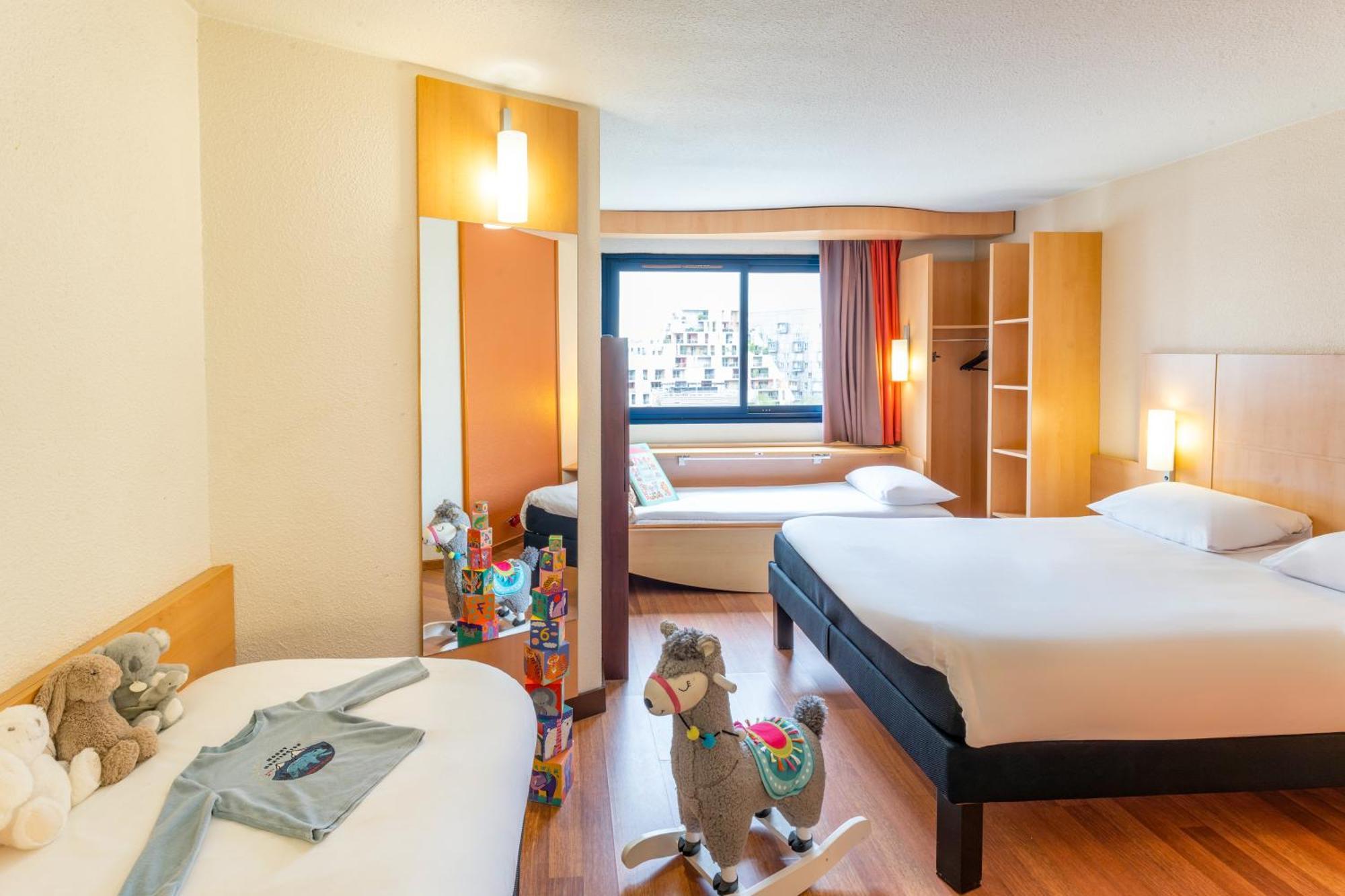 Hotel Ibis Paris 17 Clichy-Batignolles Esterno foto